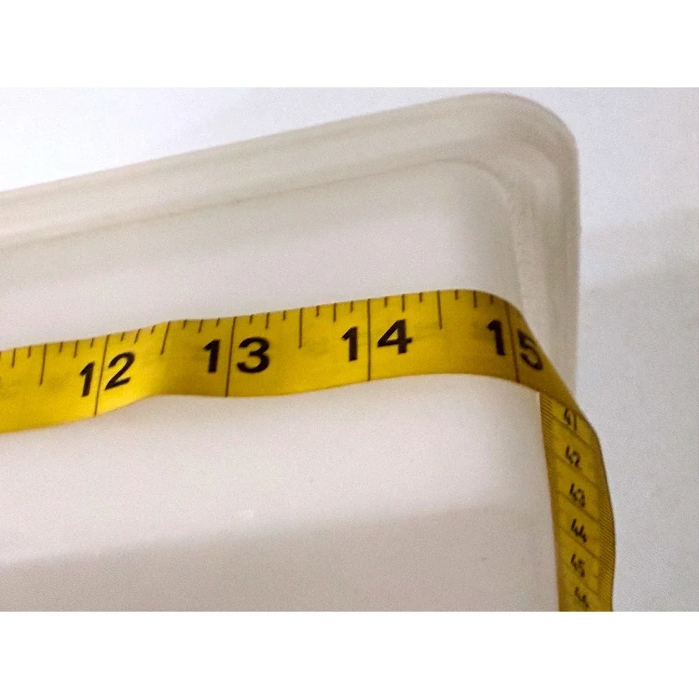 Vintage TUPPERWARE Rectangular Cake Taker 13 x 9 Harvest Gold Base 622